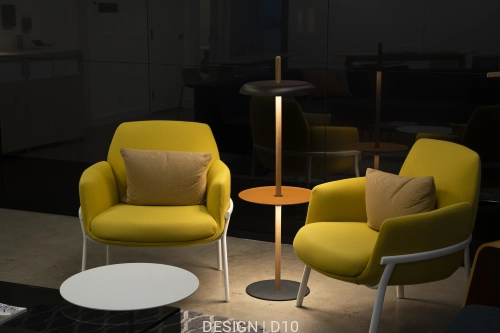 50-pablo-designs---nivel-table-and-floor---showroom-environmental-16_300_download.JPG