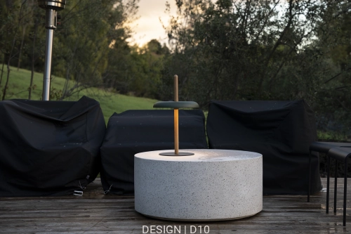 50-pablo-designs---nivel-table-and-floor---showroom-environmental-19_300_download.JPG