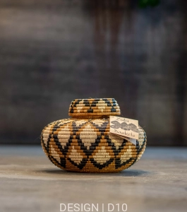 Koszyk Zulu ręcznie pleciony w RPA - 28 x 28 x 20 cm