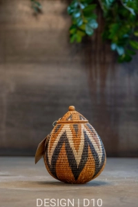 Koszyk Zulu ręcznie pleciony w RPA - 24 x 24 x 30 cm